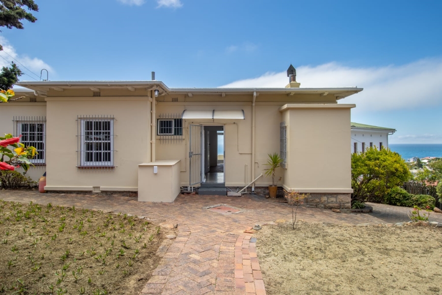 To Let 3 Bedroom Property for Rent in Kalk Bay Western Cape